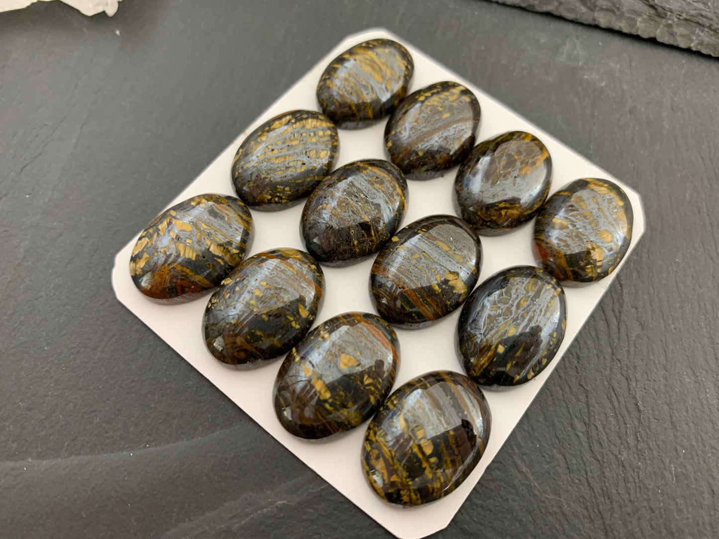 Tiger iron 16x22mm oval cabochon - Calibrated cabochons