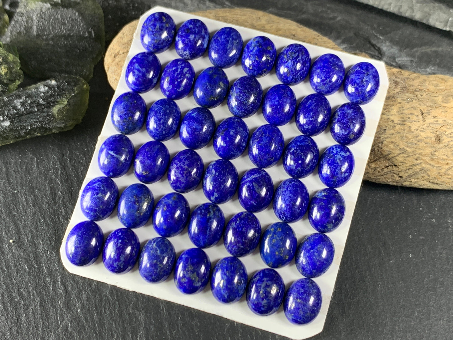 Lapis Lazuli oval 8x10mm cabochon - Calibrated cabochons
