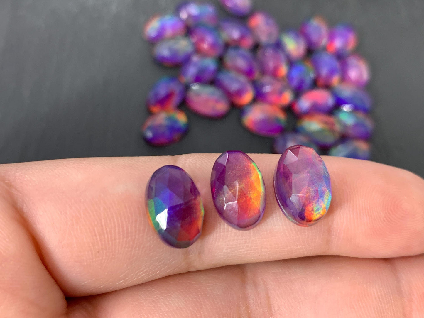 Faceted Aurora Opal oval 8x12mm cabochon - Doublet cabochons