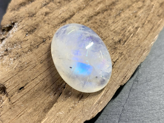 Rainbow Moonstone oval 24x18x9mm cabochon