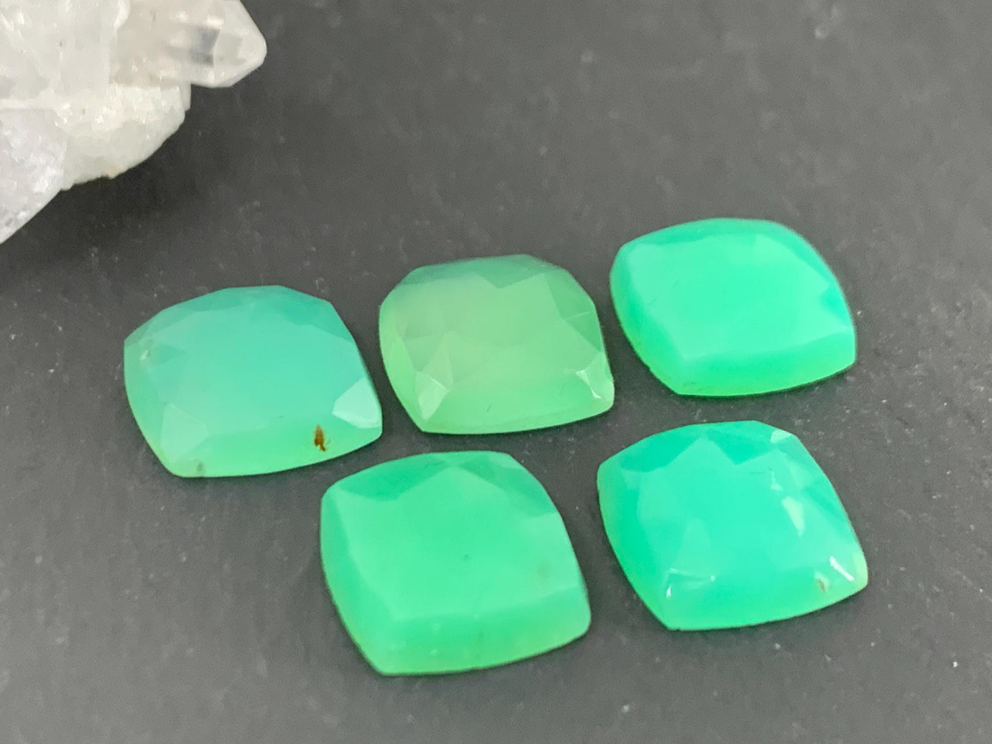 Faceted Chrysoprase Cabochon - Natural Green Gemstone 10mm Square Faceted Top