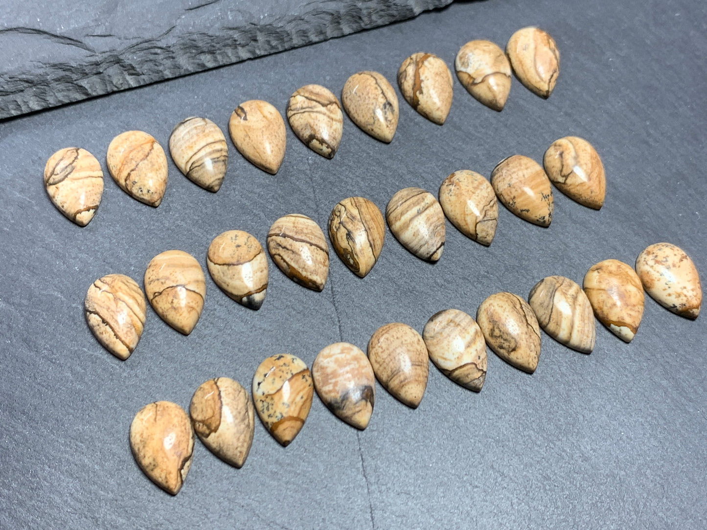 Picture Jasper pear 10x15mm cabochon - Calibrated cabochons