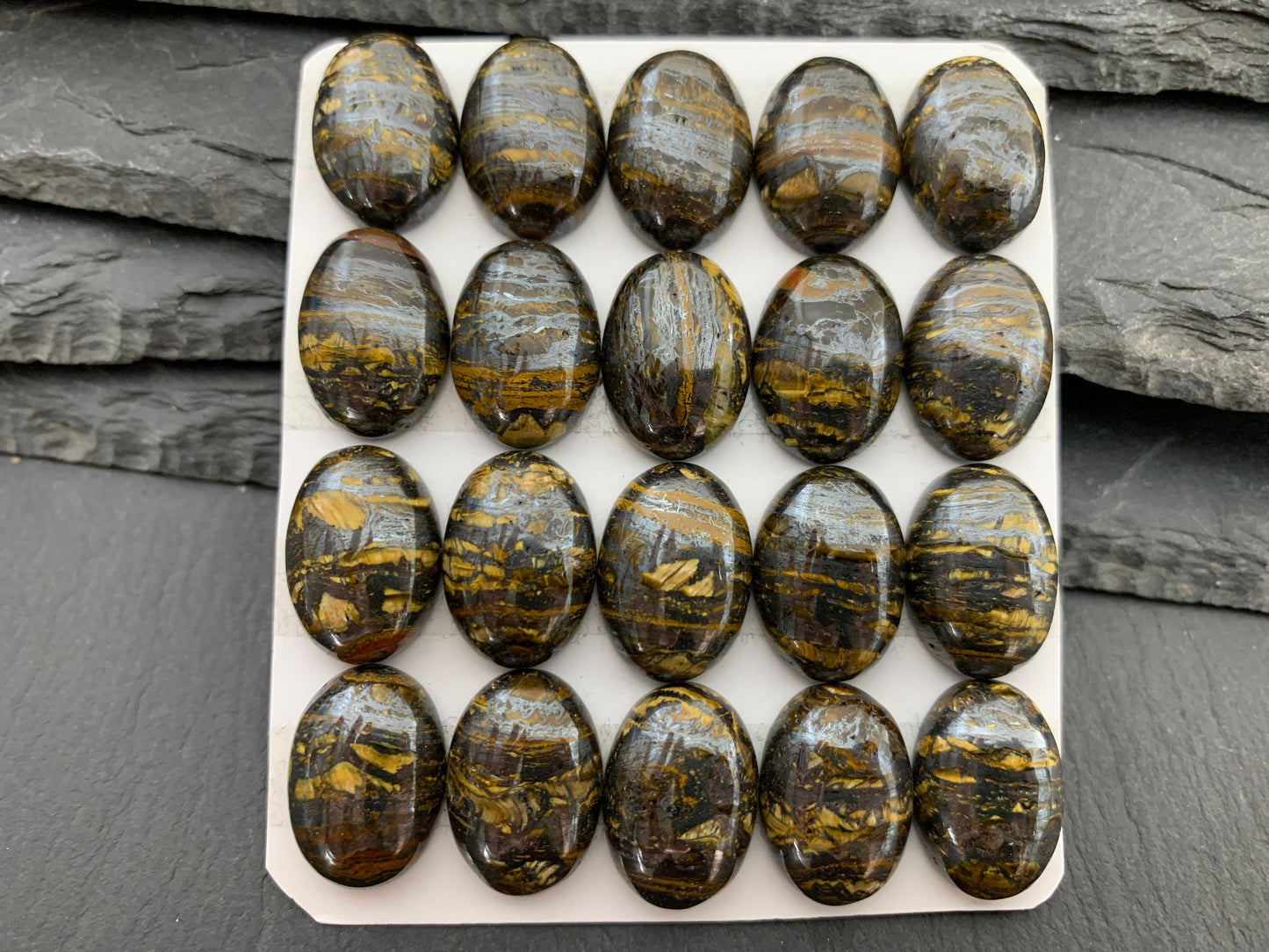 Tiger iron 13x18mm oval cabochon - Calibrated cabochons