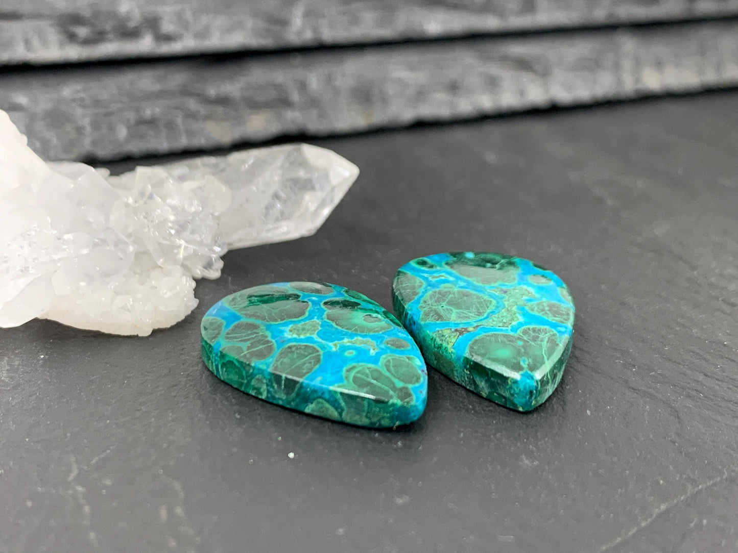Malachite Chrysocolla pear 15x24x4mm cabochon pair