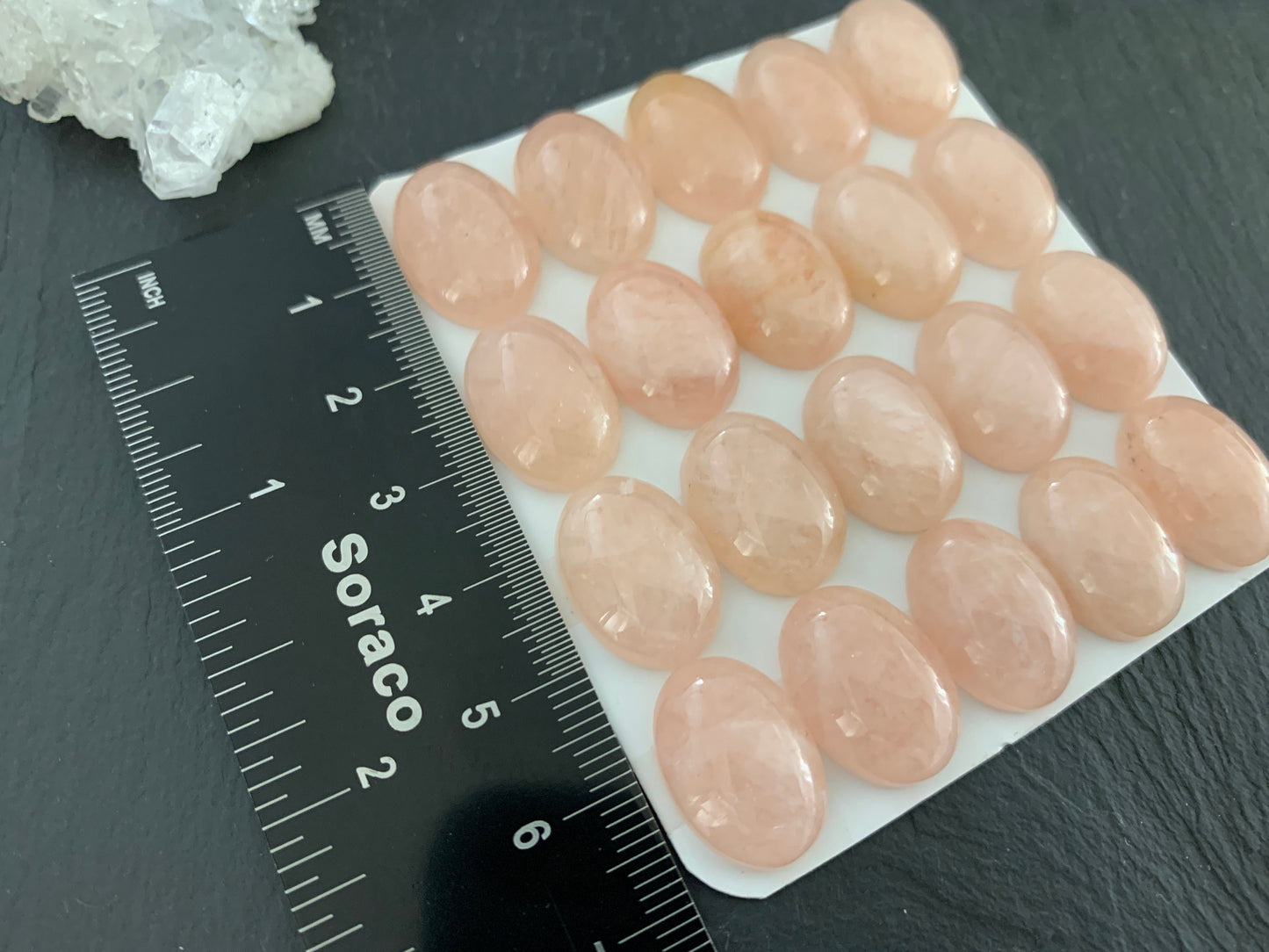 Morganite oval 13x18mm cabochon - Calibrated cabochons