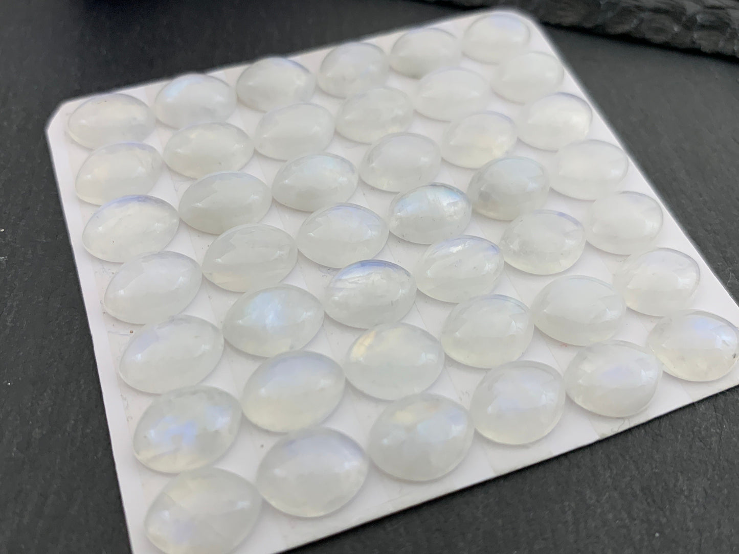 Rainbow Moonstone marquise 8x10mm cabochon - Calibrated cabochon
