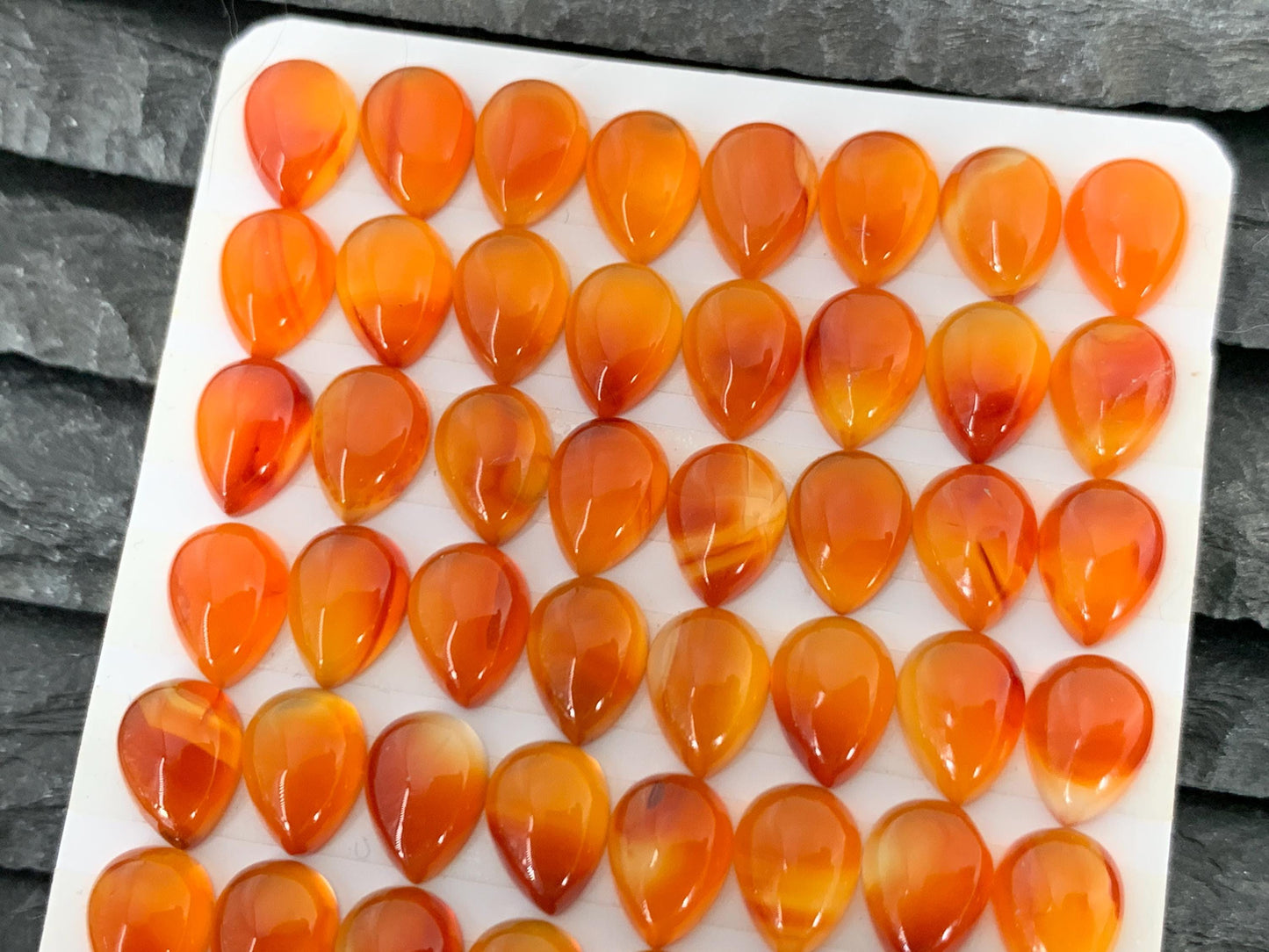 Carnelian pear 6x8mm cabochon - Calibrated cabochons