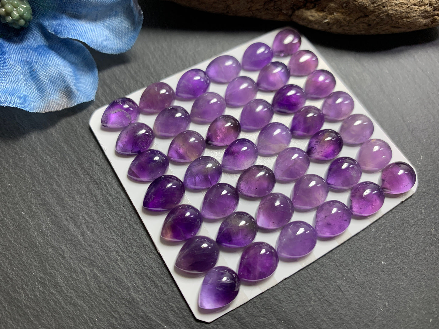 Amethyst pear 8x10mm cabochon - Calibrated cabochons