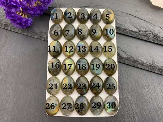 Labradorite oval 12x16mm Cabochon - Calibrated Cabochons