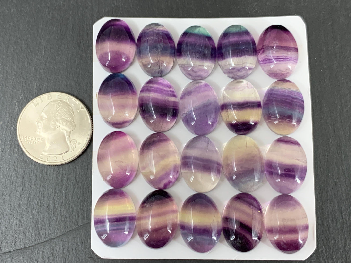 Purple Fluorite oval 13x18mm cabochon - Calibrated cabochons