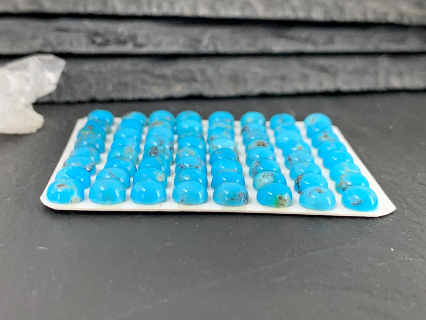 Kingman Blue Turquoise round 6mm cabochon - Calibrated cabochons