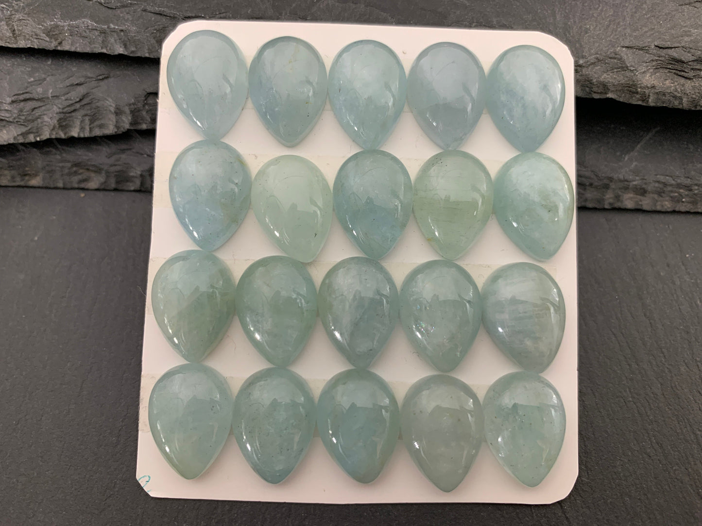 Aquamarine pear 13x18mm cabochon - Calibrated cabochons