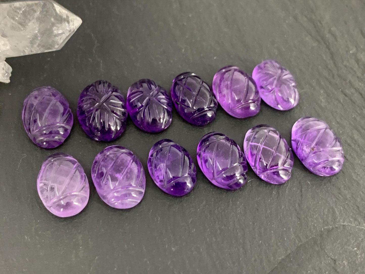 Amethyst carving cabochon - Handcarved cabochon/ W283-1