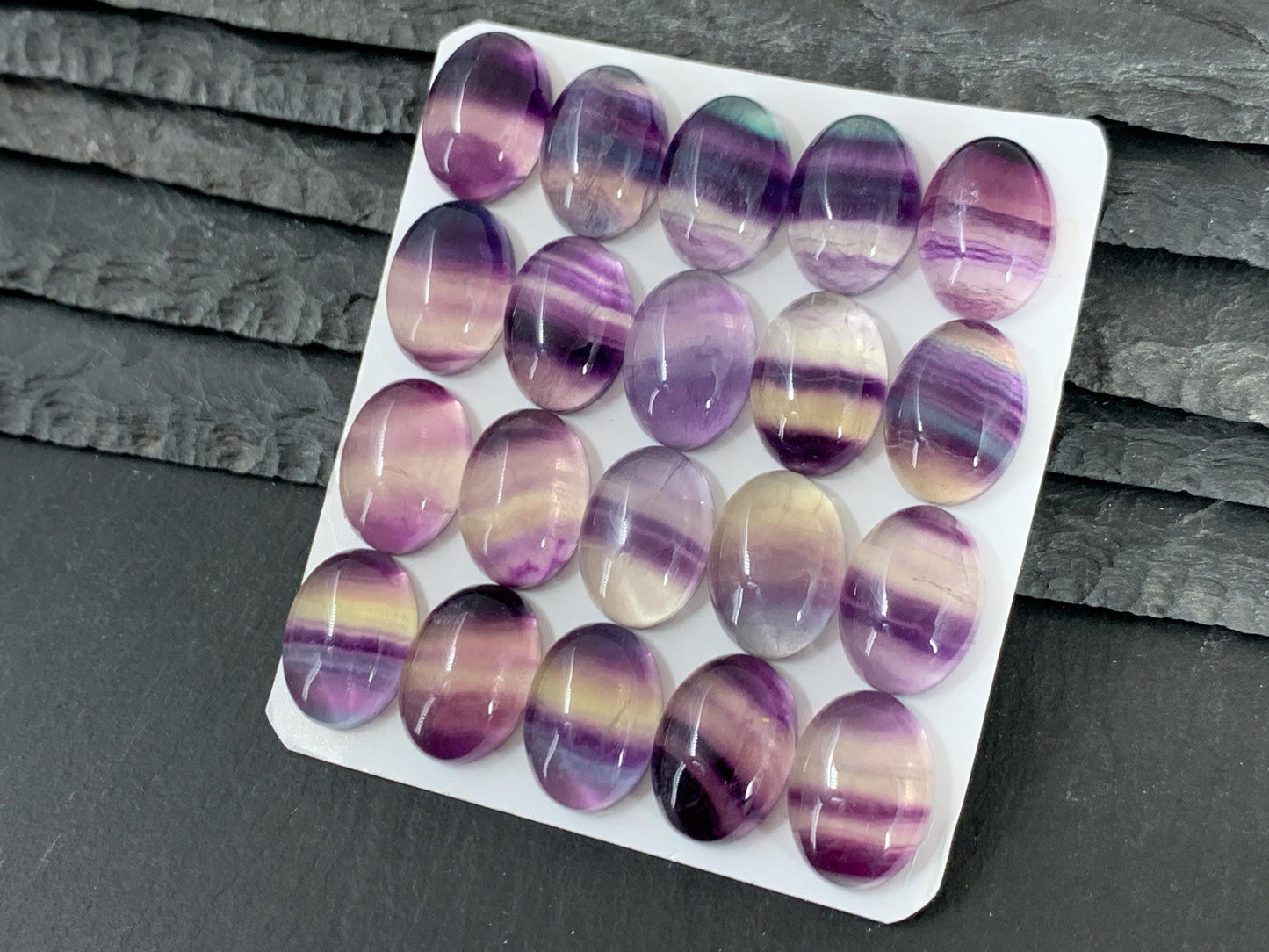 Purple Fluorite oval 13x18mm cabochon - Calibrated cabochons