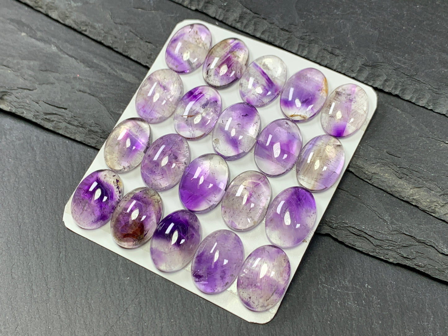 Amethyst oval 13x18mm cabochon - Calibrated cabochons