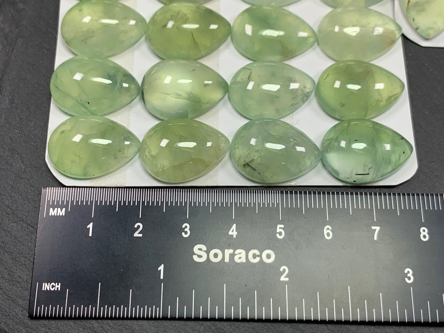 Prehnite pear 15x20mm Cabochon - Calibrated cabochons