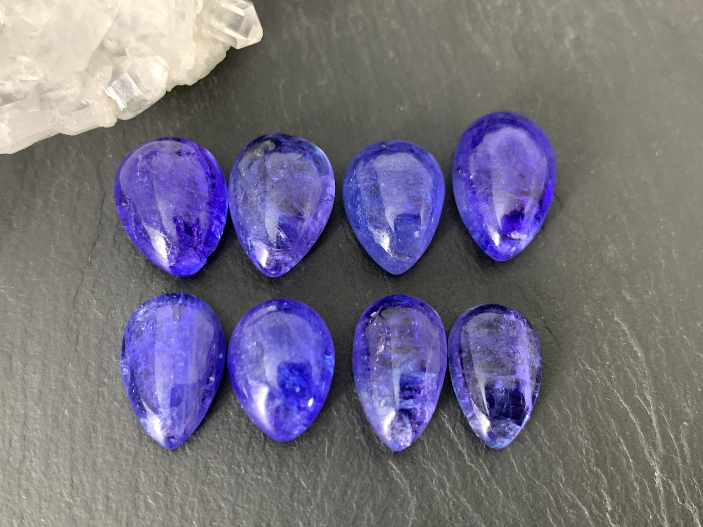 Tanzanite pear 14-17mm long cabochon