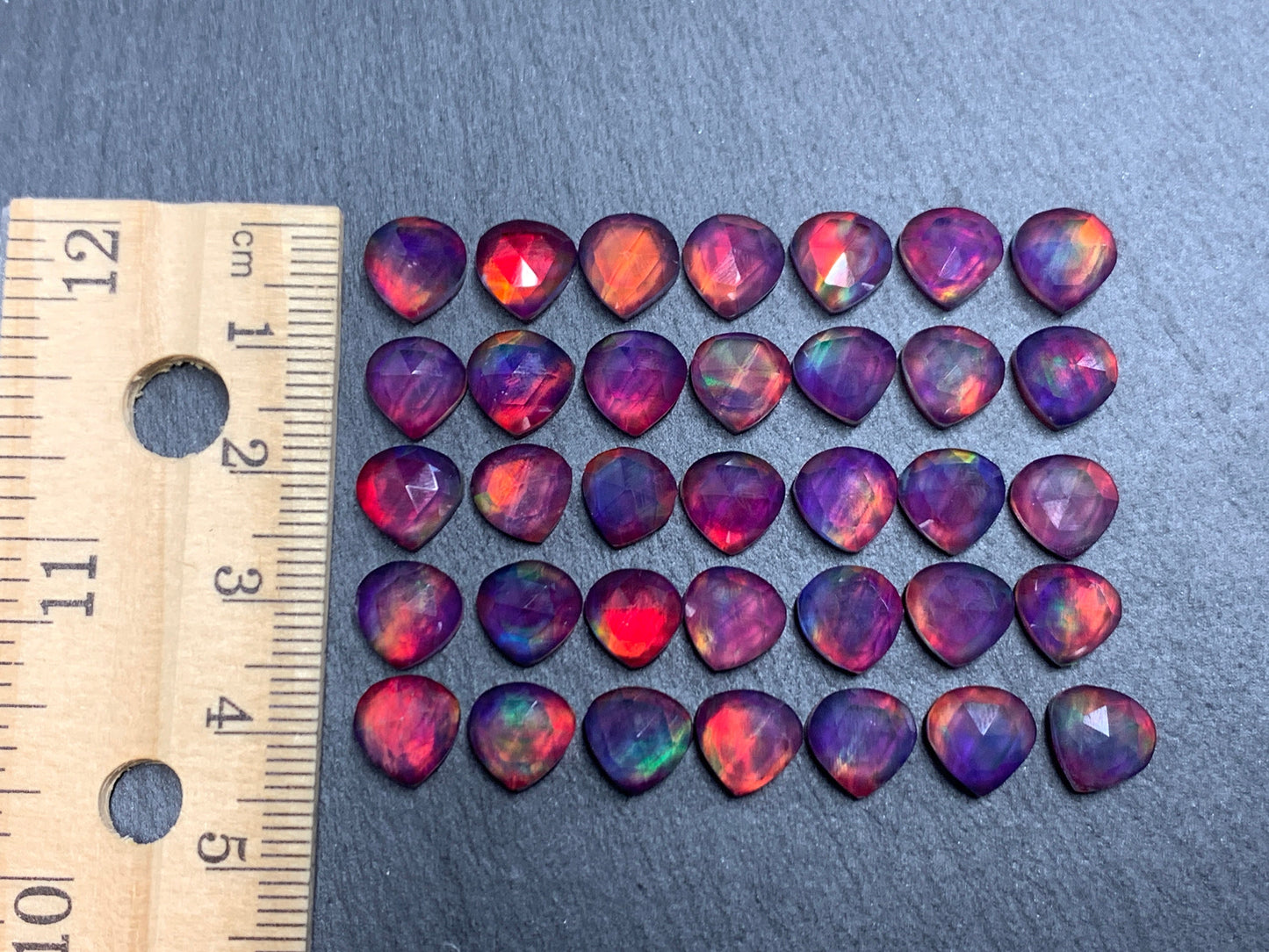 Faceted Aurora Opal pear 8mm cabochon - Doublet cabochons