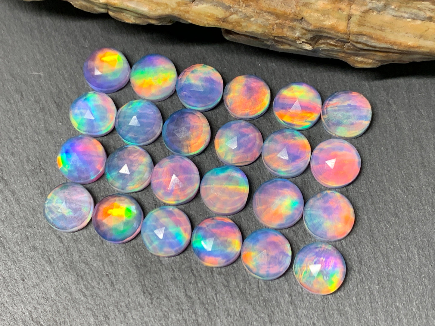 Faceted Aurora Opal round 10mm cabochon - Doublet cabochons