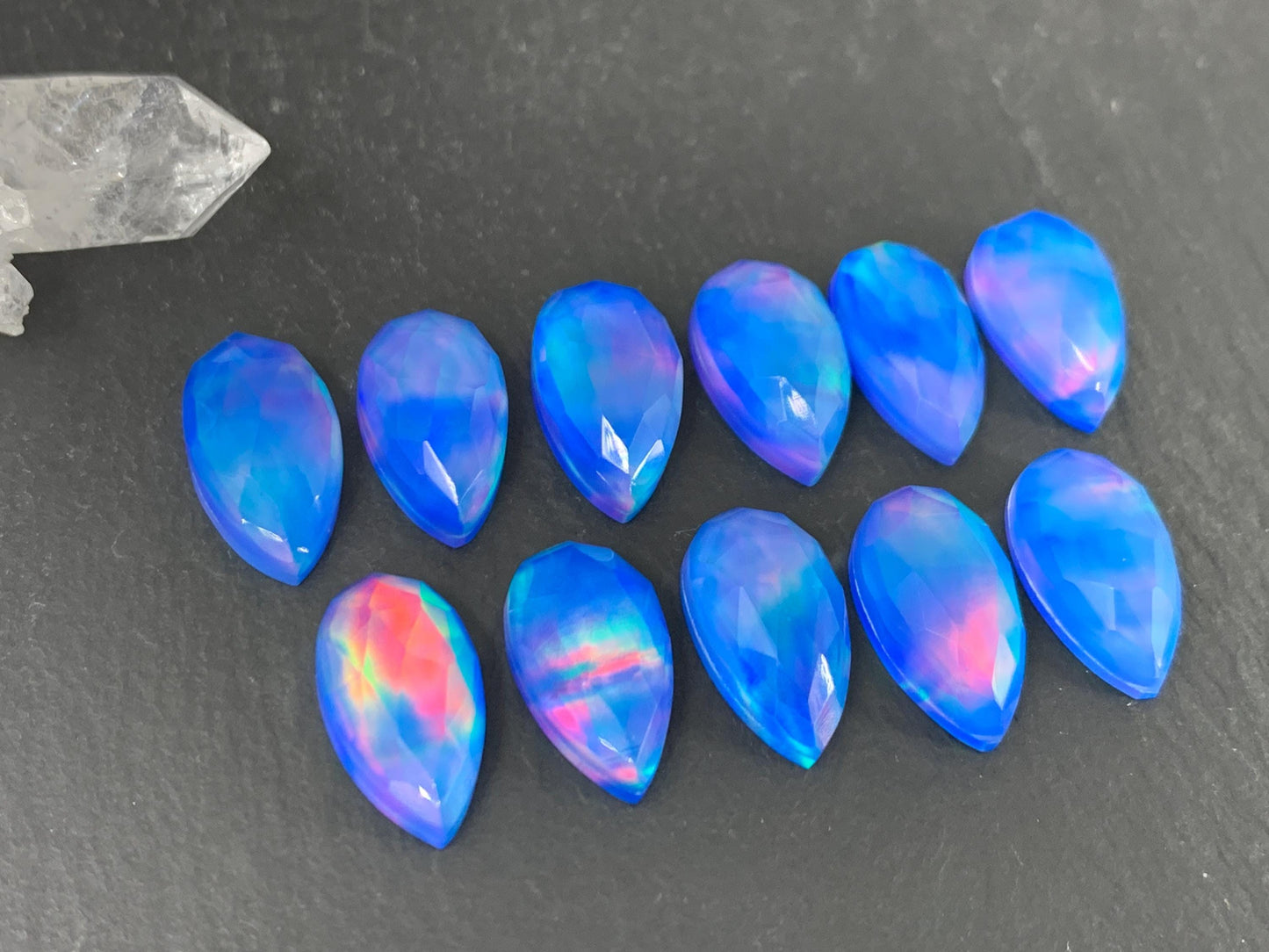 Faceted Aurora Opal pear 8x15mm cabochon - Doublet cabochon