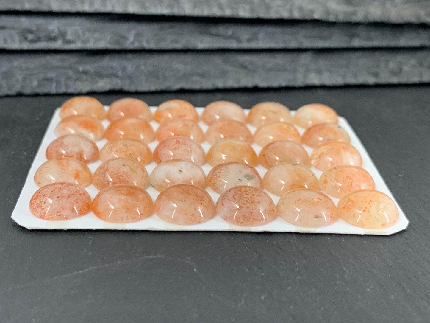 Sunstone round 12mm cabochon - Calibrated cabochons