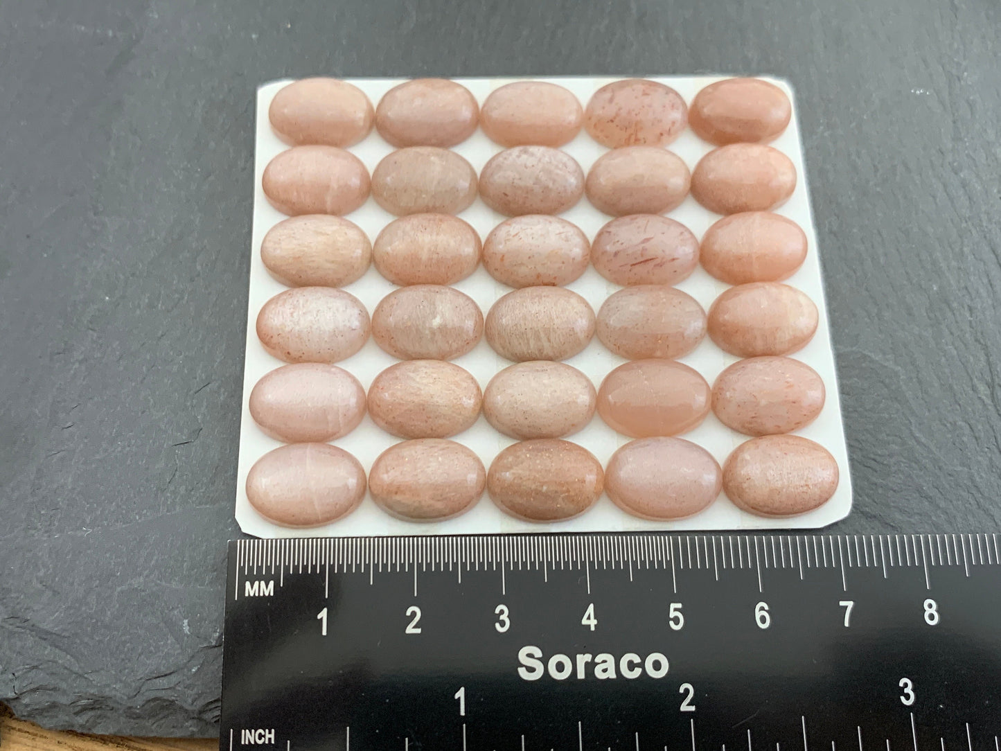 Pink Moonstone oval 10x14mm cabochon - Calibrated cabochons