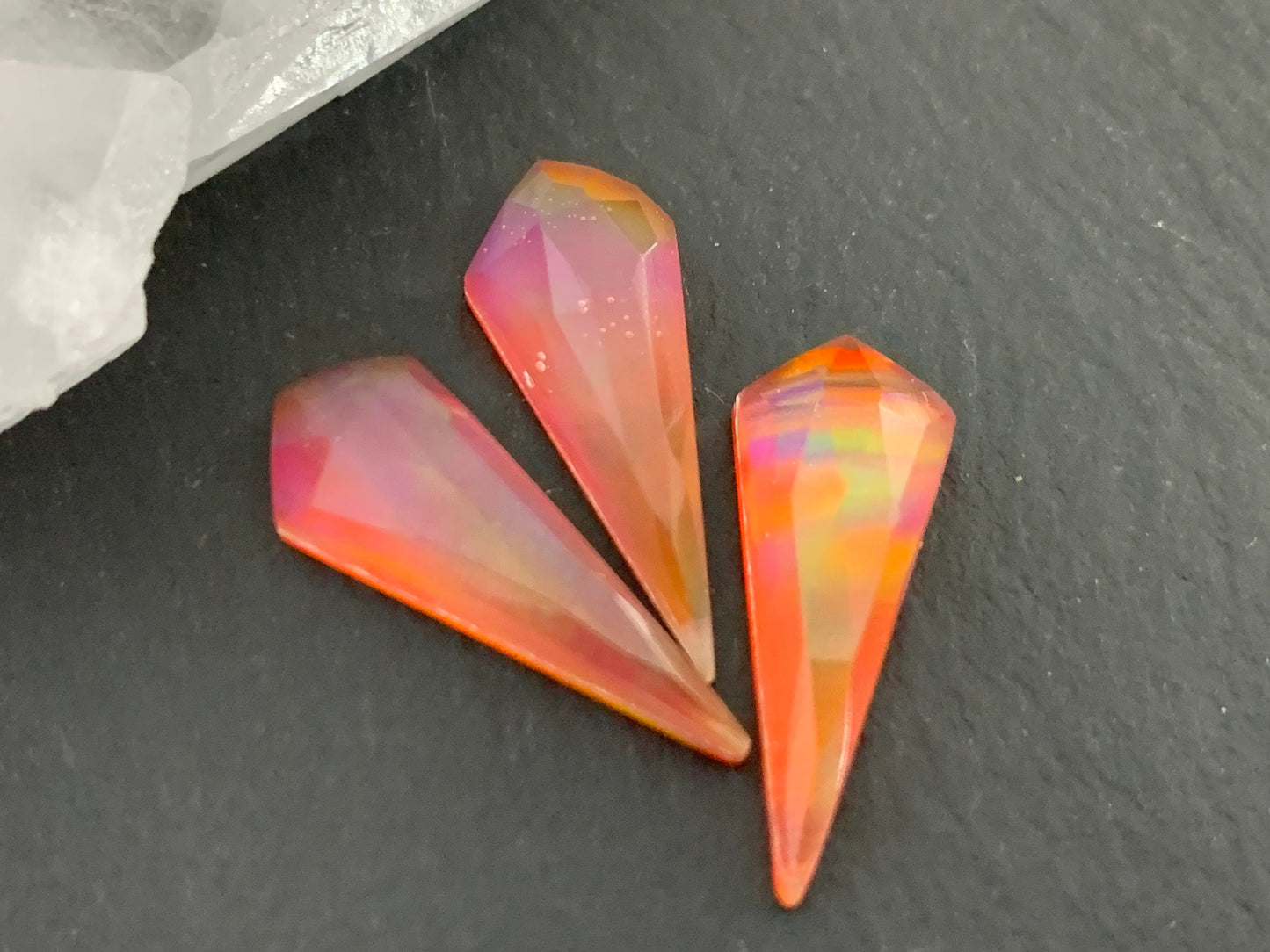 Faceted Aurora Opal kite 8x20mm cabochon - Doubte cabochon