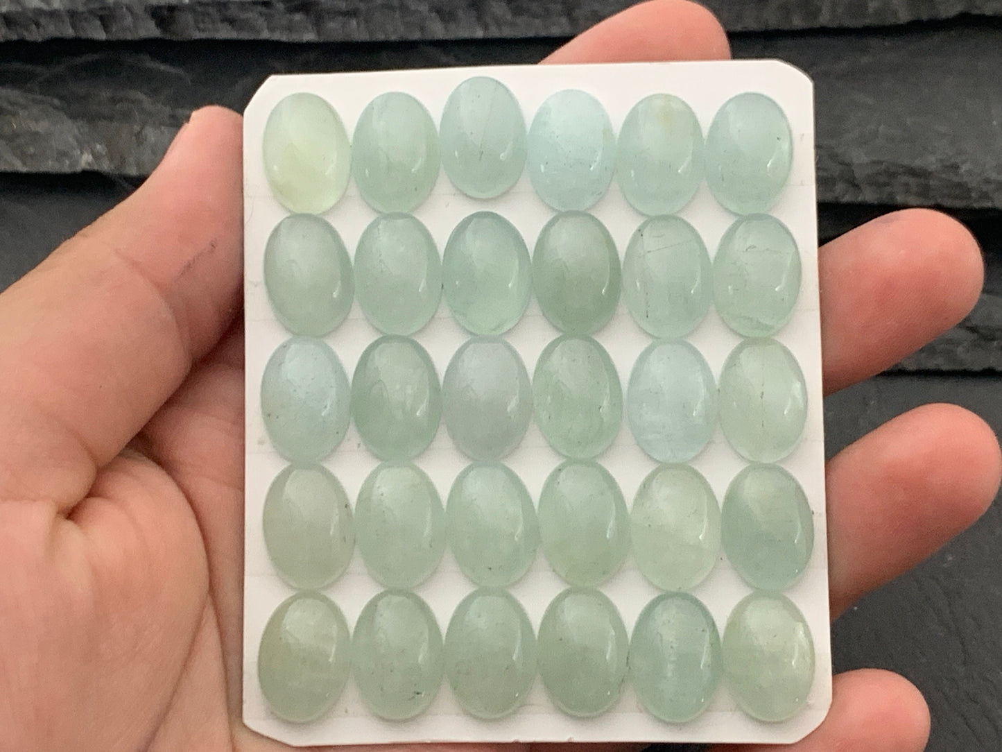 Aquamarine oval 10x14mm cabochon - Calibrated cabochons