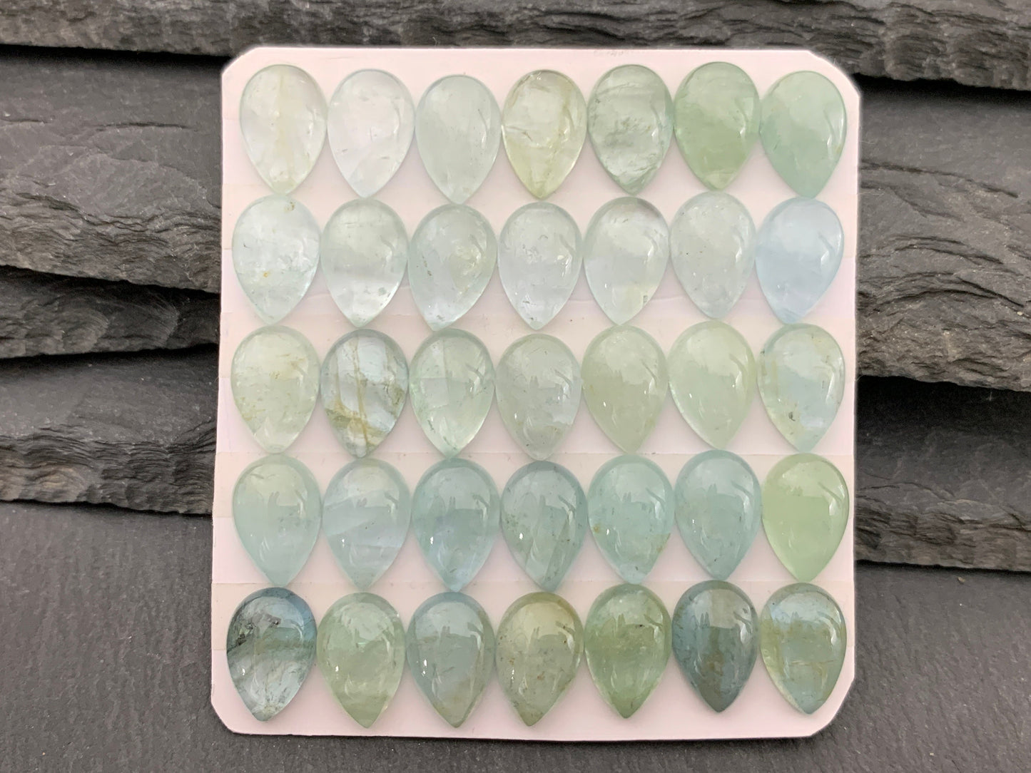 Aquamarine pear 8x12mm cabochon - Calibrated cabochons