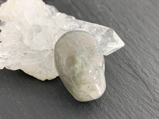 Labradorite Skull Cabochon: Mystic Gemstone Carving, Boho Pendant