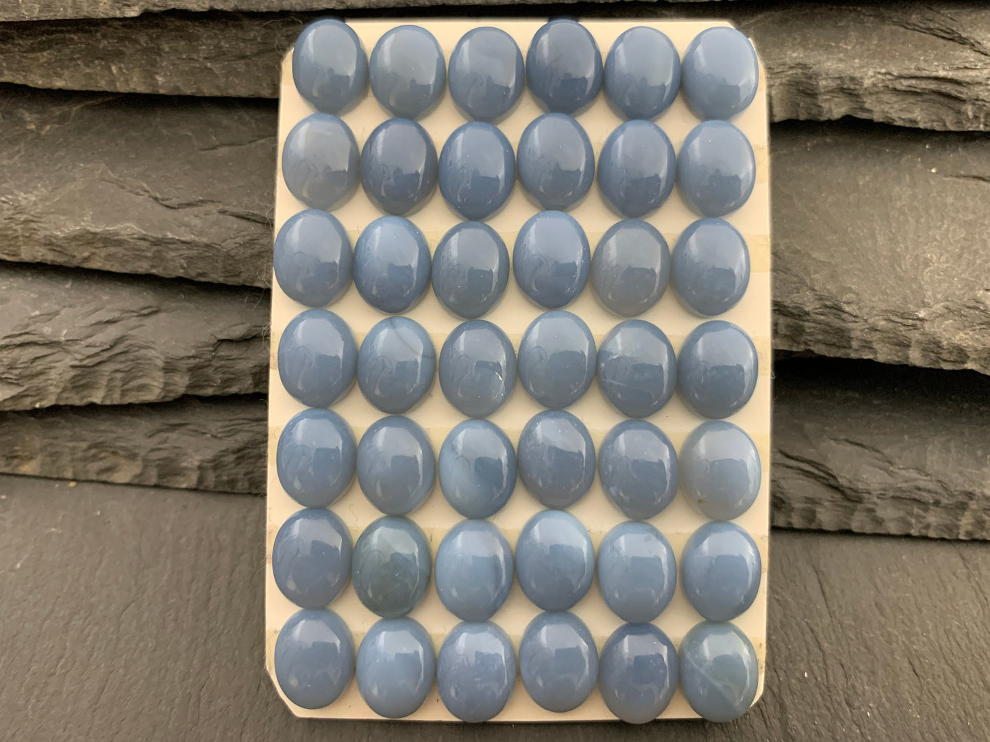 Blue Opal oval 8x10mm cabochon - Calibrated cabochons