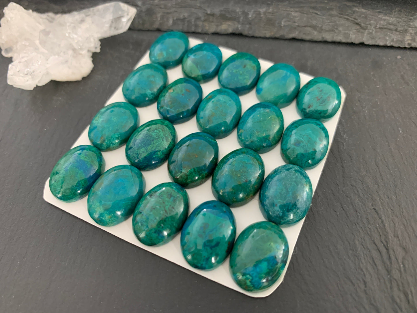 Chrysocolla oval 12x16mm cabochon (Peru) - Calibrated cabochons