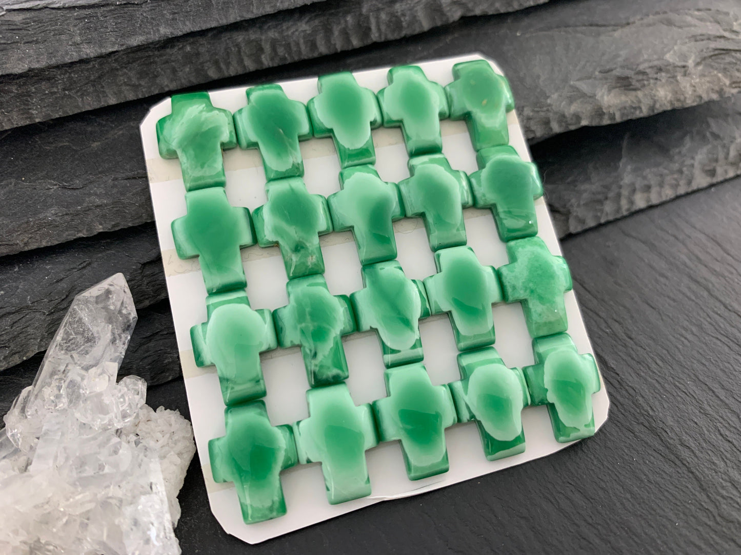 Variscite cross 12x16mm cabochon - Calibrated cabochons