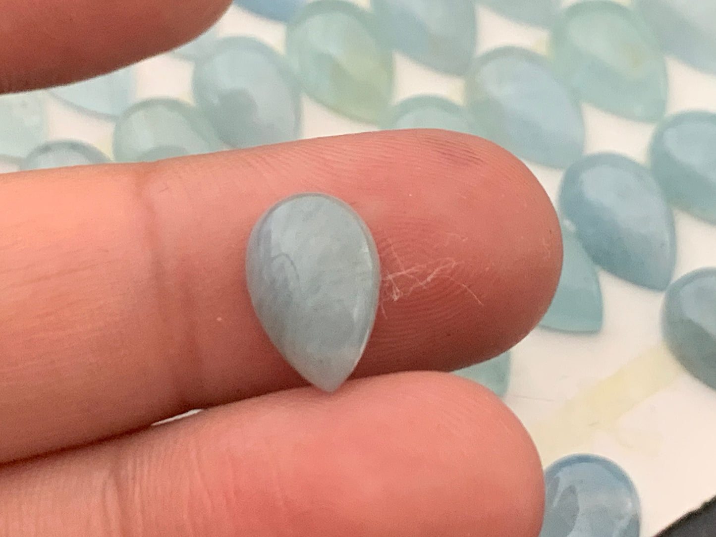 Aquamarine pear 8x12mm cabochon - Calibrated cabochons
