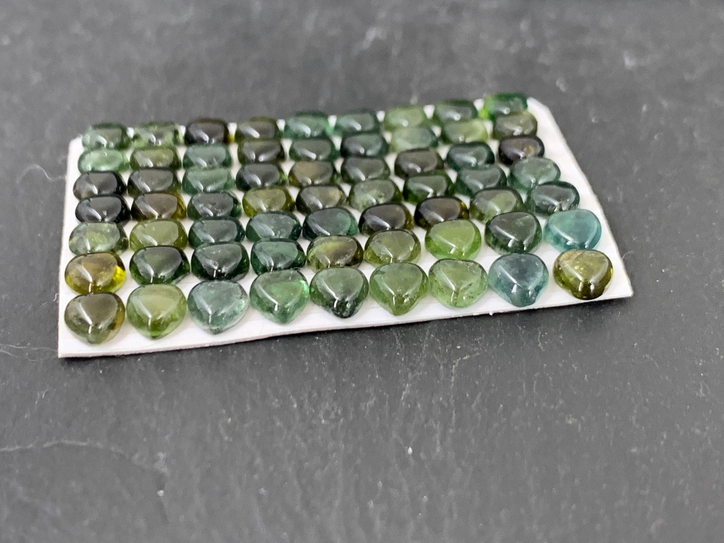 Green Tourmaline heart 5mm cabochon - Calibarted cabochons