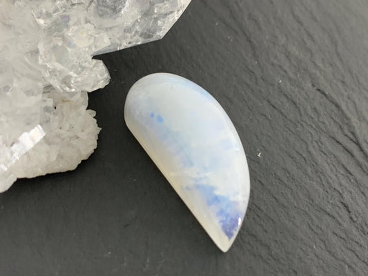 Rainbow Moonstone 25x12x8mm cabochon