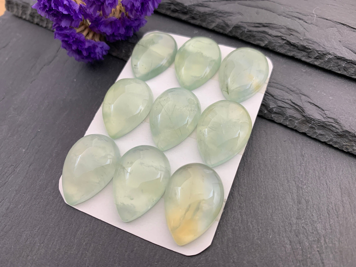 Prehnite pear 18x25mm cabochon - Calibrated cabochons