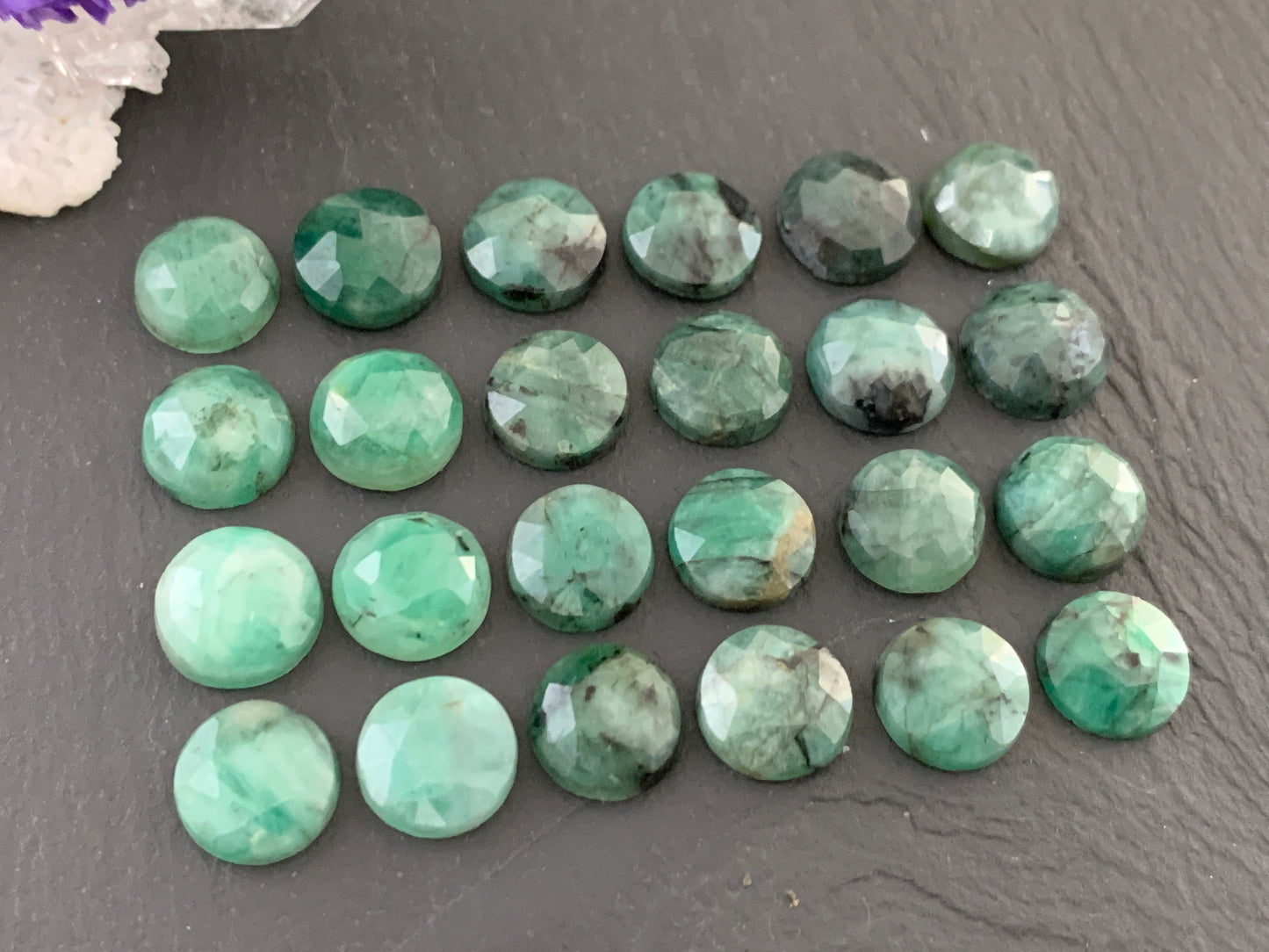 Faceted Emerald round 10mm cabochon