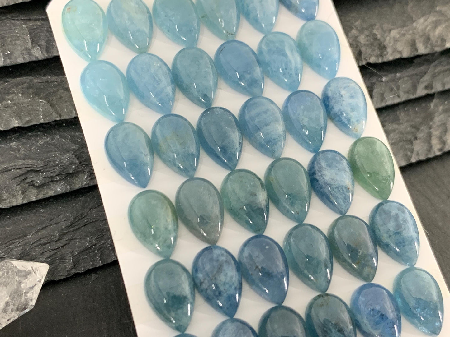 Aquamarine pear 8x12mm cabochon - Calibrated cabochons