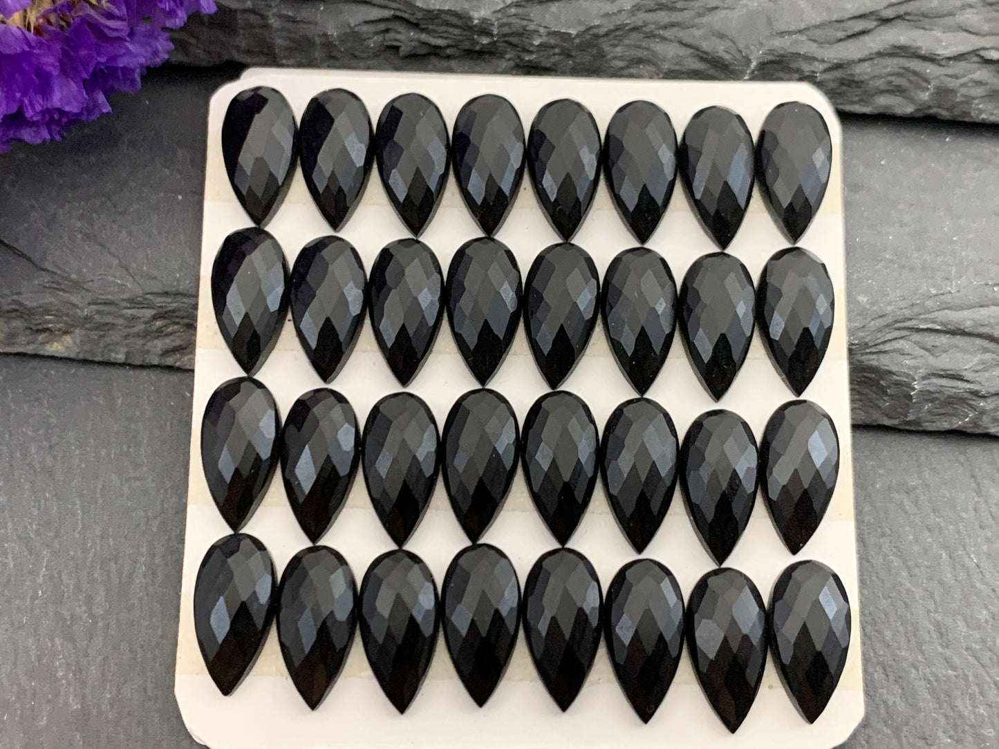 Faceted Jet pear 6x12mm cabochon - Calibrated cabochons