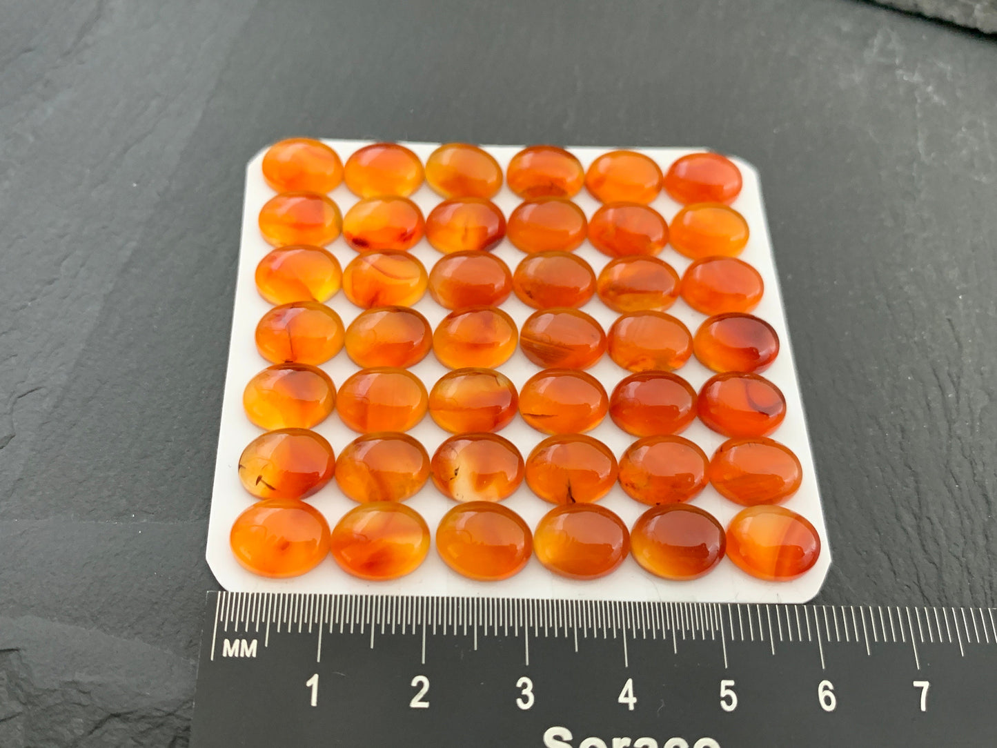 Carnelian oval 8x10mm cabochon - Calibrated cabochons
