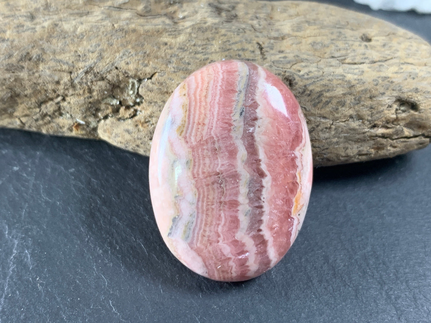 Rhodochrosite oval 22x30mm cabochon