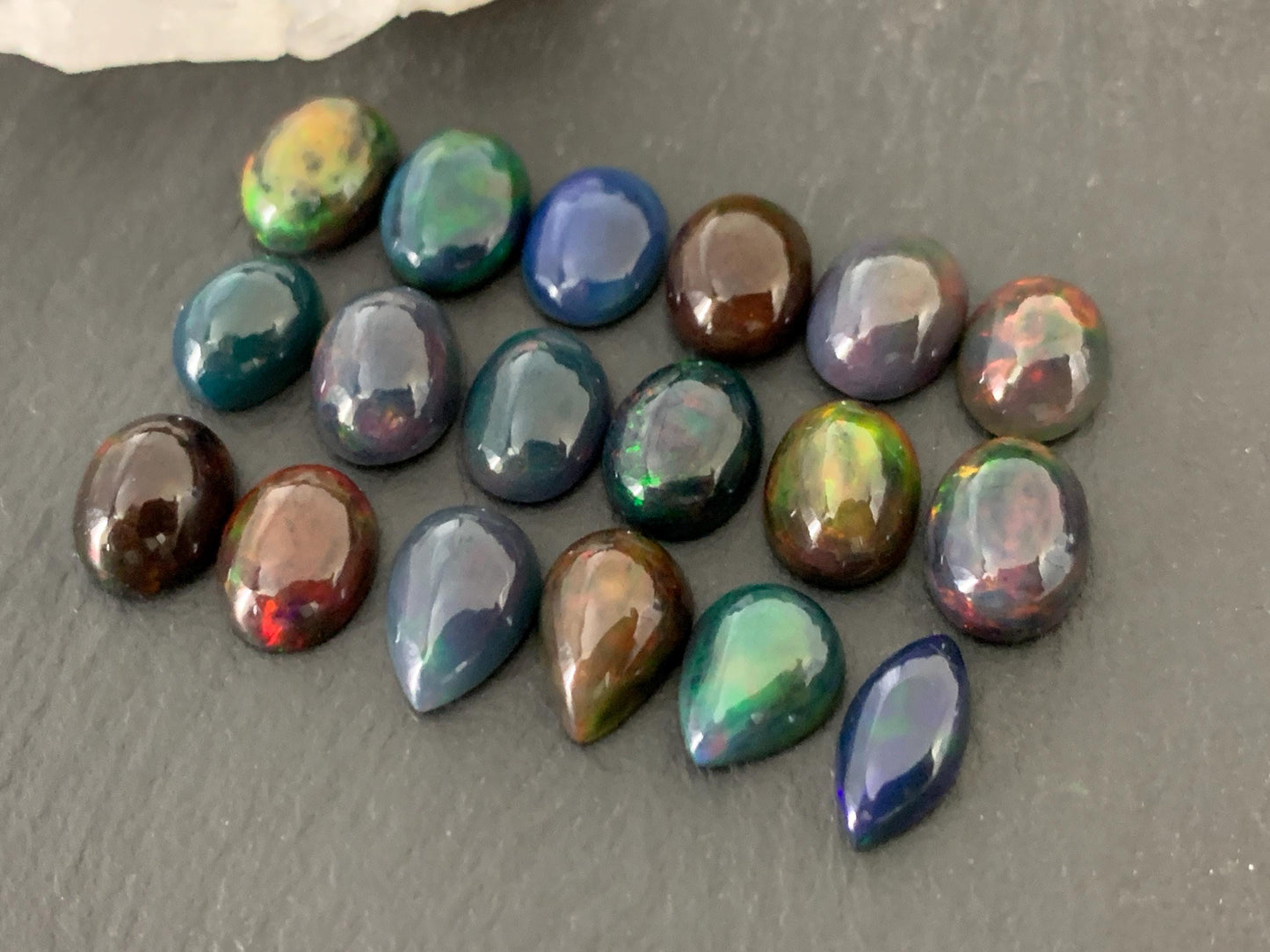 Ethiopian Opal oval, pear 7-9mm cabochon