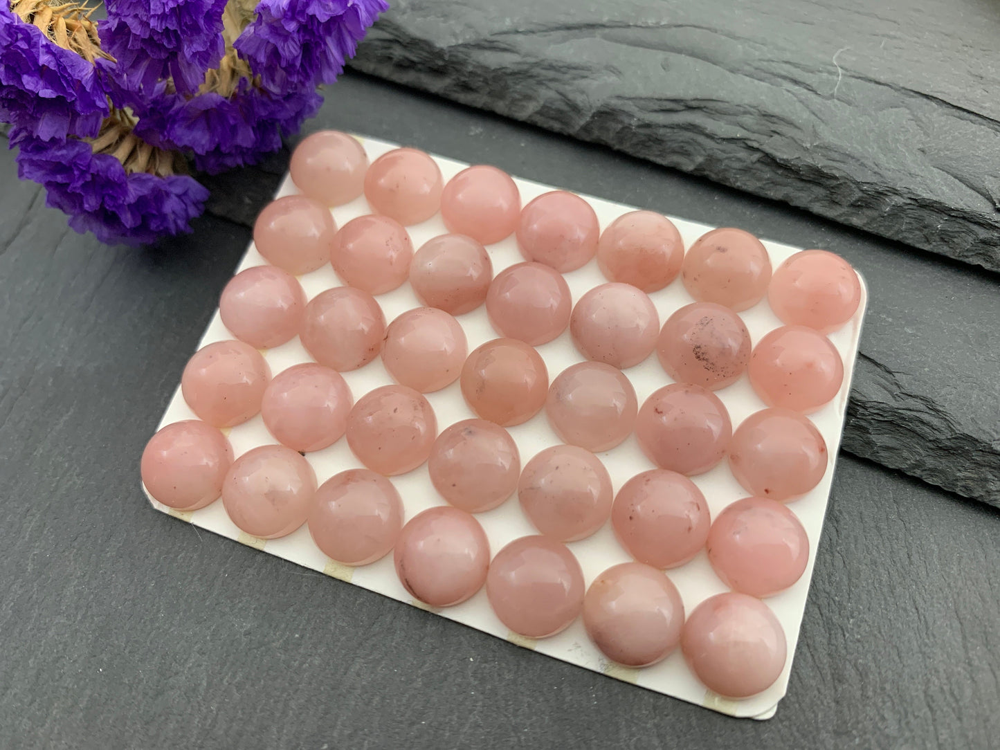 Pink Chalcedony round 10mm cabochon - Calibrated cabochons