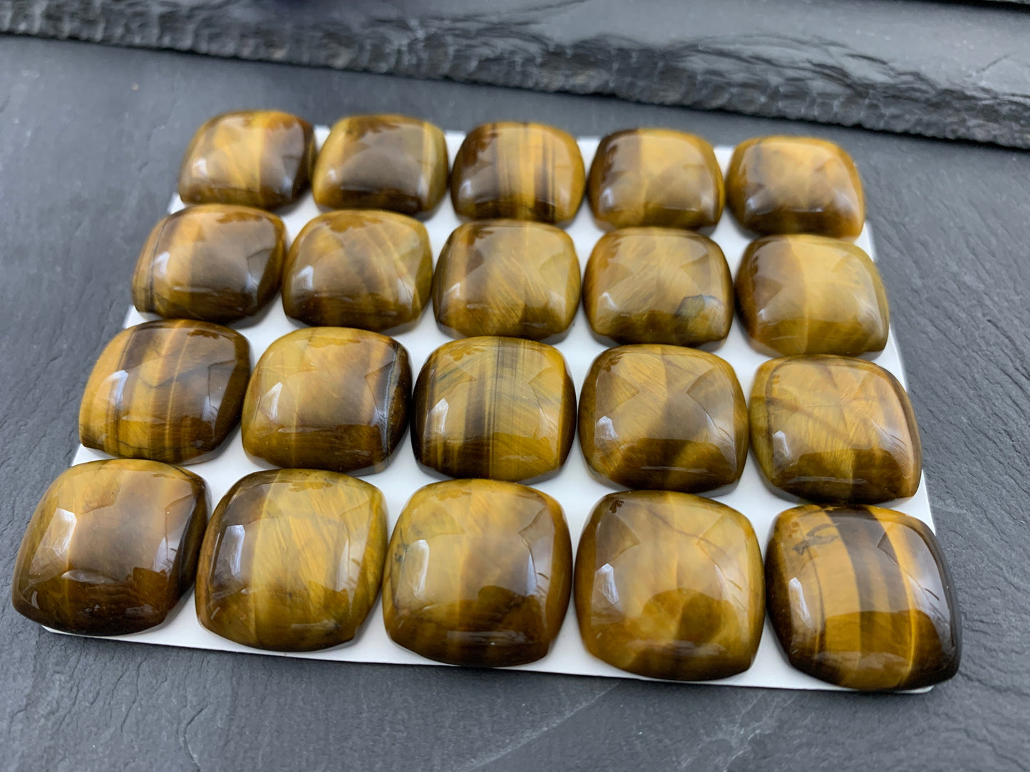 Tiger Eye square cushion 20x20mm Cabochon - Calibrated cabochons
