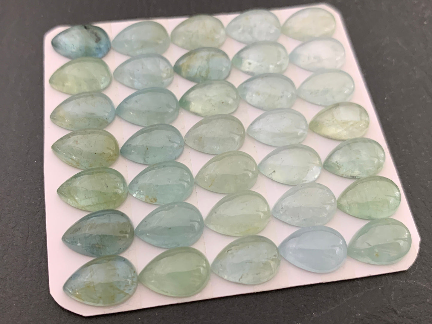 Aquamarine pear 8x12mm cabochon - Calibrated cabochons