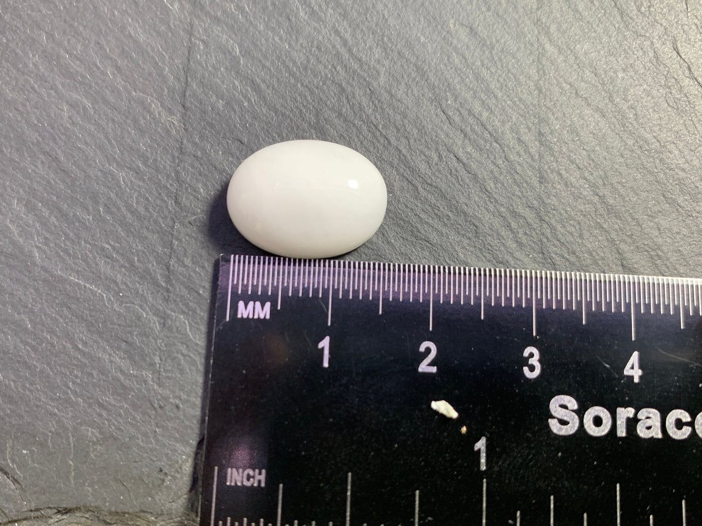 White Quartzite oval 12x16mm cabochon - Calibrated cabochons
