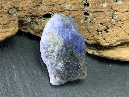 Raw Tanzanite from Tanzania 7.19g - not drilled gemstone