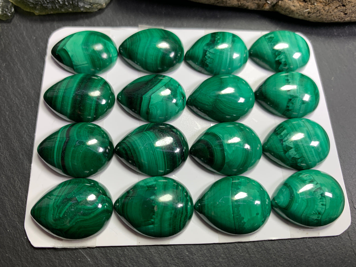 Malachite pear 15x20mm cabochon - Calibrated cabochons