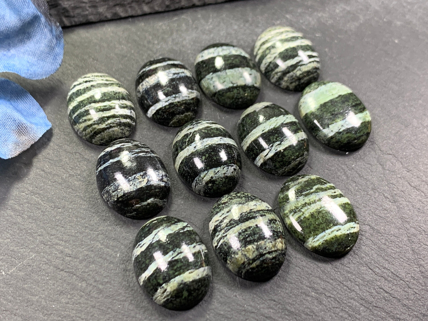 Zebra Jasper oval 15x20mm cabochon - Calibrated cabochons